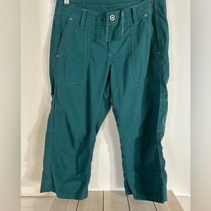 Women's Kuhl Teal cargo capri hiking outdoors SZ 6 mid-rise